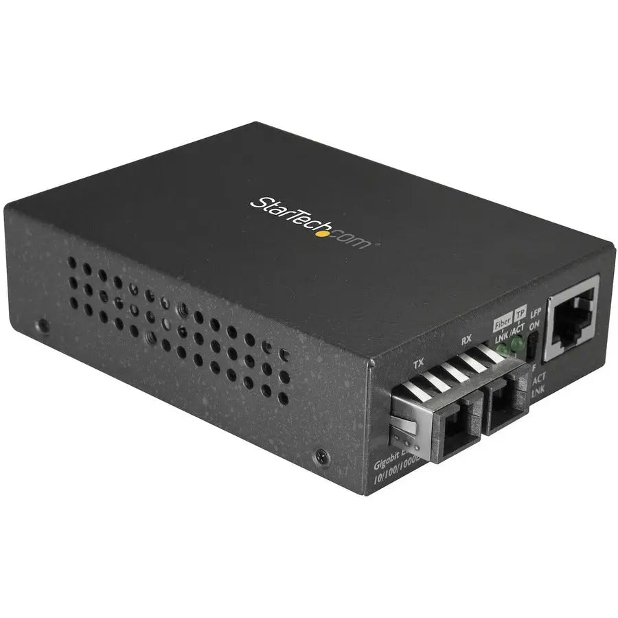 StarTech.com MCMGBSCSM10 Gigabit Ethernet to SC Fiber Media Converter – 10 km Single-Mode Fiber Extension