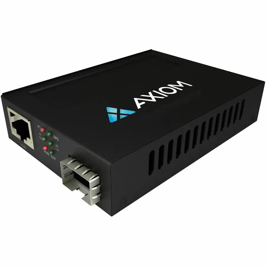 Axiom 100BASE-T to 100BASE-FX POE Media Converter (Part AXG99744)