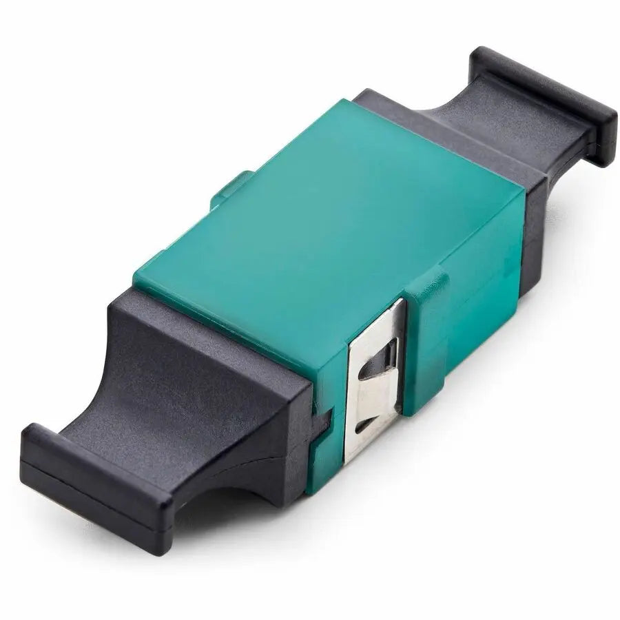 StarTech MPO/MTP Fiber Coupler - Multimode OM3/OM4, Aqua, 0.8 Inch
