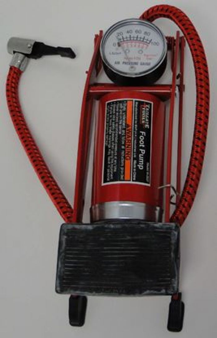 HELIX RACING Foot Pump Model 102-4500 for Reliable Inflations