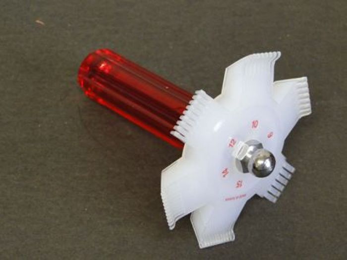 Helix Racing Radiator Fin Straightener (Part #378-9200)