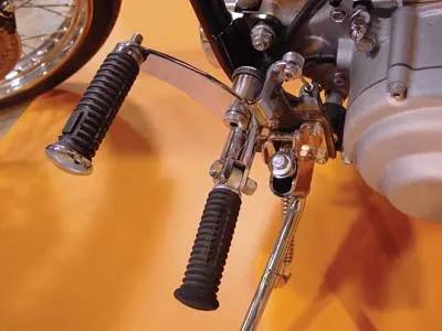 V-Twin Chrome Jockey Clutch Pedal Kit with Footpeg Mount Bars – Part 21-0114 by V-Twin