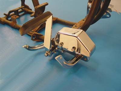 V-Twin Brake Control Kit with Chrome Master Cylinder for Harley Davidson FLST (1986-1995)