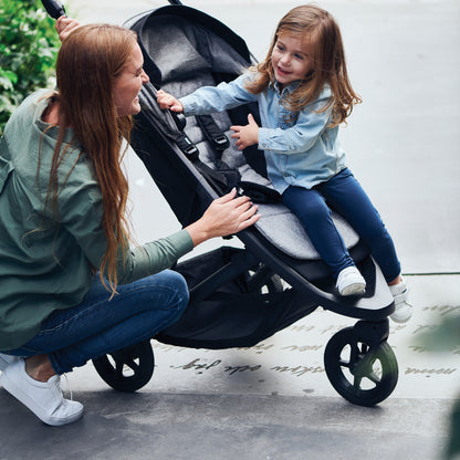 Thule Spring Stroller in Blue - Lightweight and Compact Baby Travel Solution