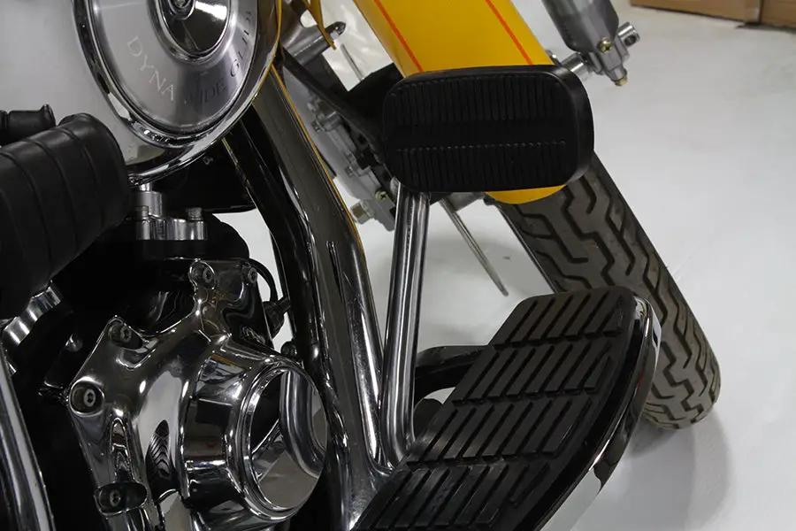 Wyatt Gatling Driver Footboard Kit with Black Brackets for Harley Davidson FXD (1996-2005) by Wyatt Gatling