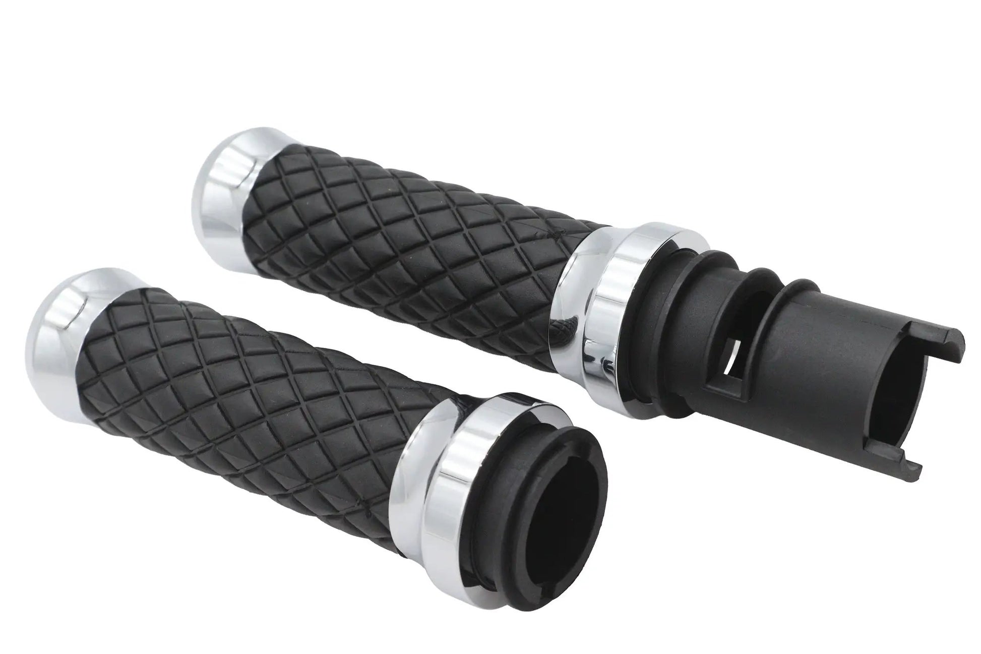 V-Twin Argyle Style Grip Set in Chrome for Harley Davidson Touring Models by V-Twin