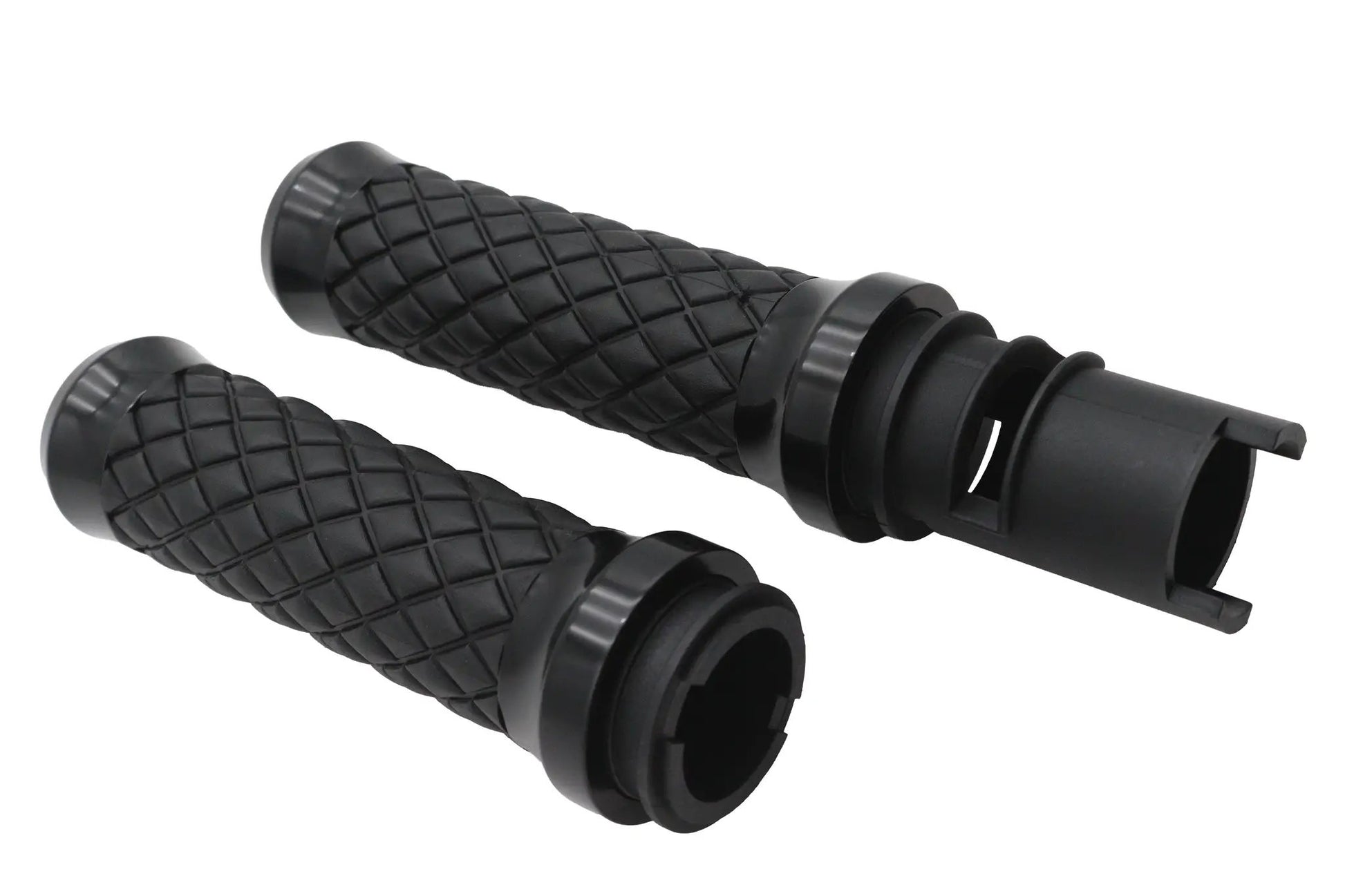 V-Twin Argyle Style Grip Set in Black for Harley Davidson Motorcycle Models by V-Twin