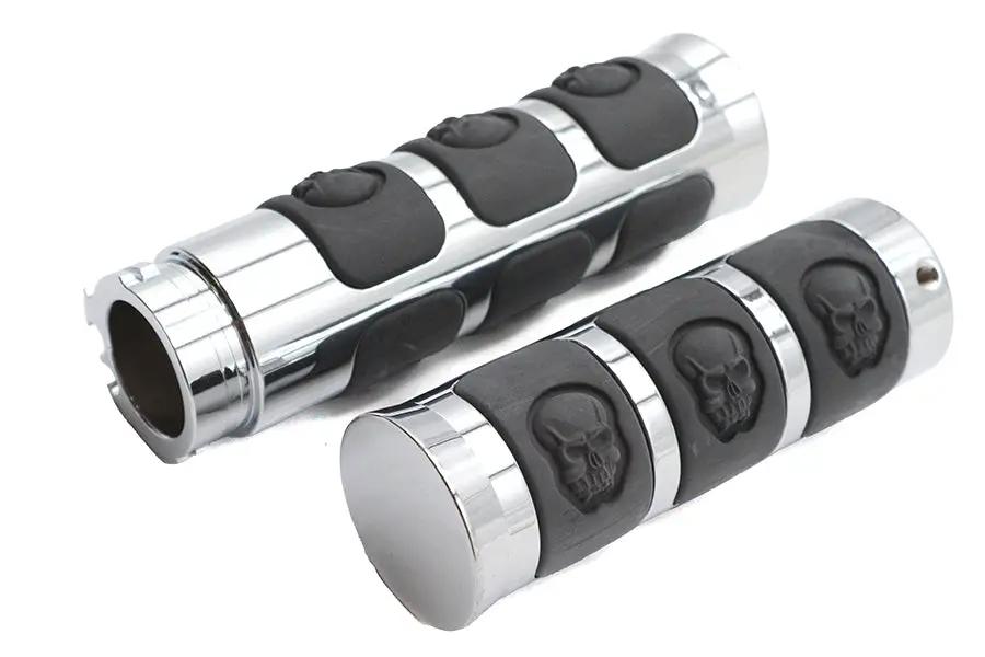 Wyatt Gatling Chrome Band Style Skull Grip Set for Harley Davidson (Part No. H17-05A3SKD) by Wyatt Gatling