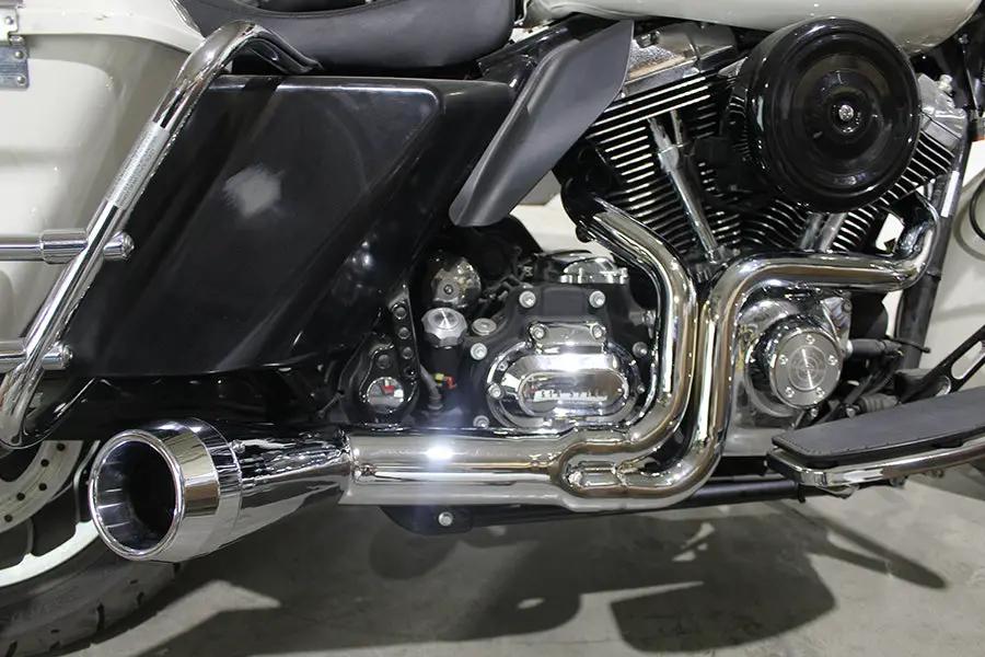 V-Twin FLT Offset Megaphone 2:1 Exhaust System for Harley Davidson FLT 2006-2015 by V-Twin