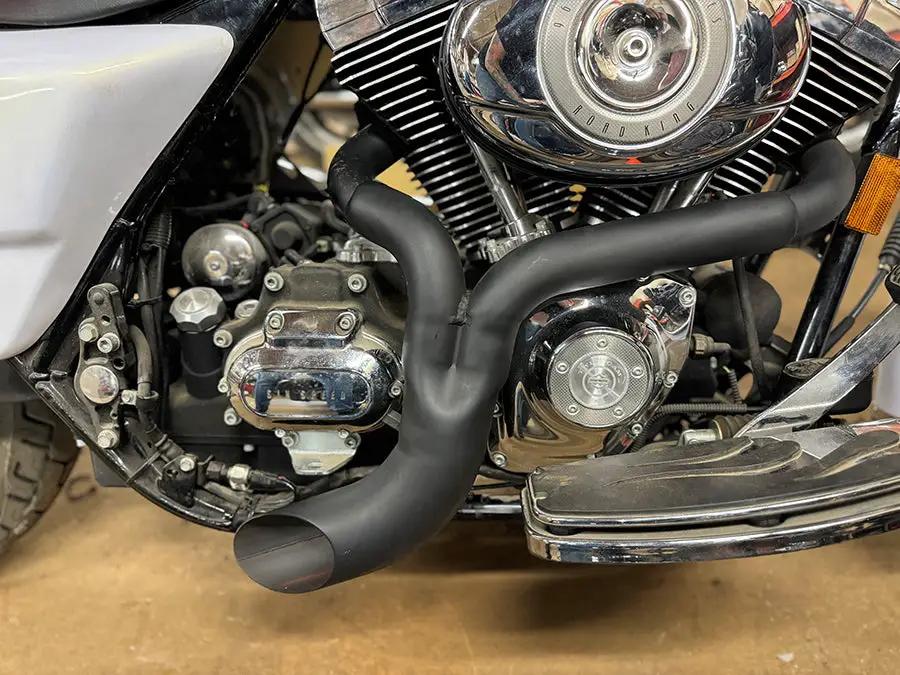V-Twin Factory Sample Wyatt Gatling Ground Pounder Exhaust System for Harley Davidson FLT by V-Twin