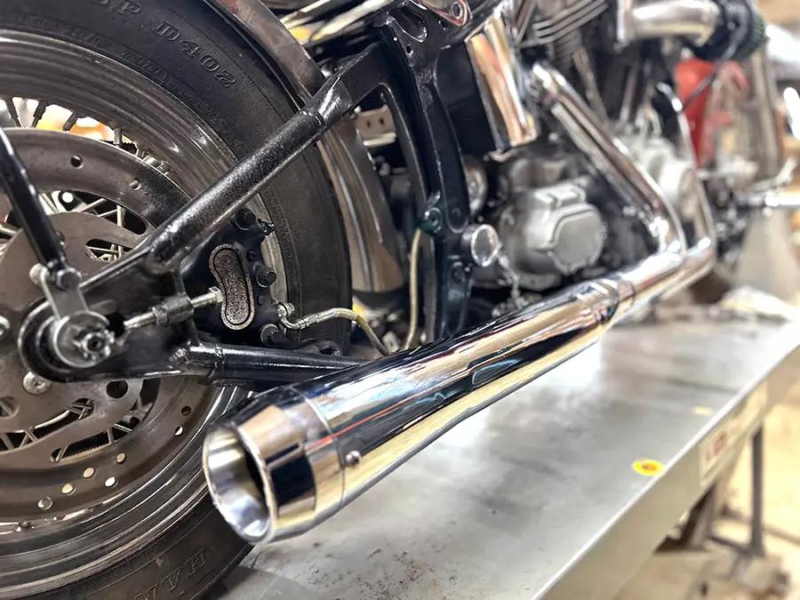 V-Twin Wyatt Gatling Holeshot Exhaust Set Chrome for Harley Davidson FXST (2006-2015) by V-Twin