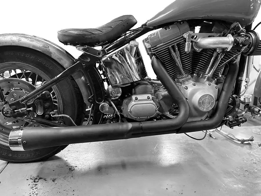 V-Twin Wyatt Gatling Holeshot Exhaust Set Black for Harley Davidson FXST (1985-1994) by V-Twin
