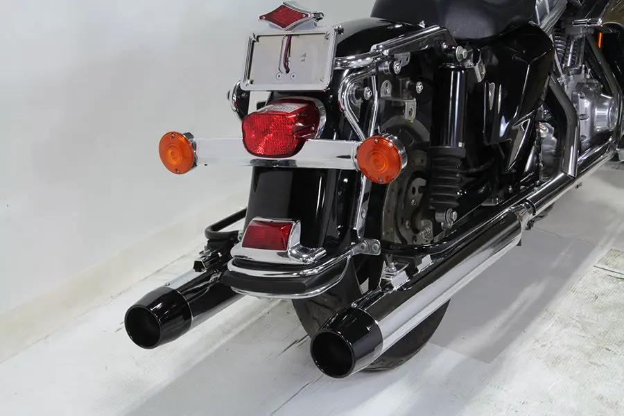 V-Twin Chrome Muffler Set with Black Medium Tapered End Tips for Harley Davidson FLT 1995-2004 by V-Twin