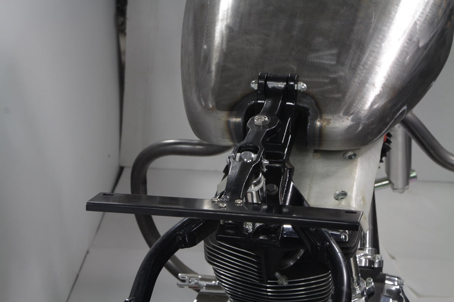 V-Twin Black Seat T and Chrome Piston Kit for Harley Davidson FXST (2000-2009) by V-Twin