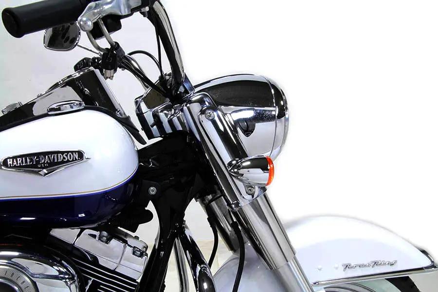 V-Twin Chrome Turn Signal Bracket Set for Harley Davidson FLHR (1997-2006) by V-Twin
