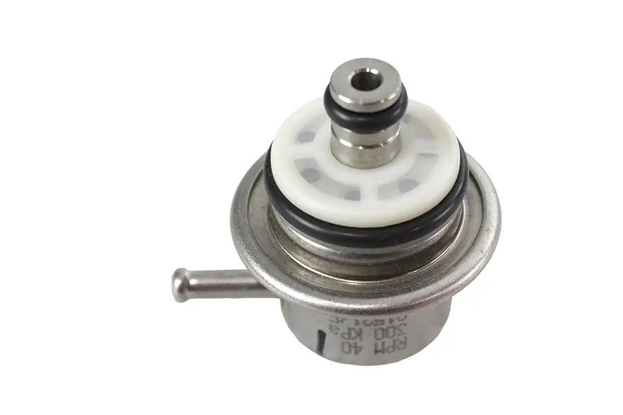 Standard Motor Products MC-FPR1 EFI Fuel Pressure Regulator for Harley Davidson FLHTCI and FLHRI (Up to 300 KPA) by Standard Motor Products