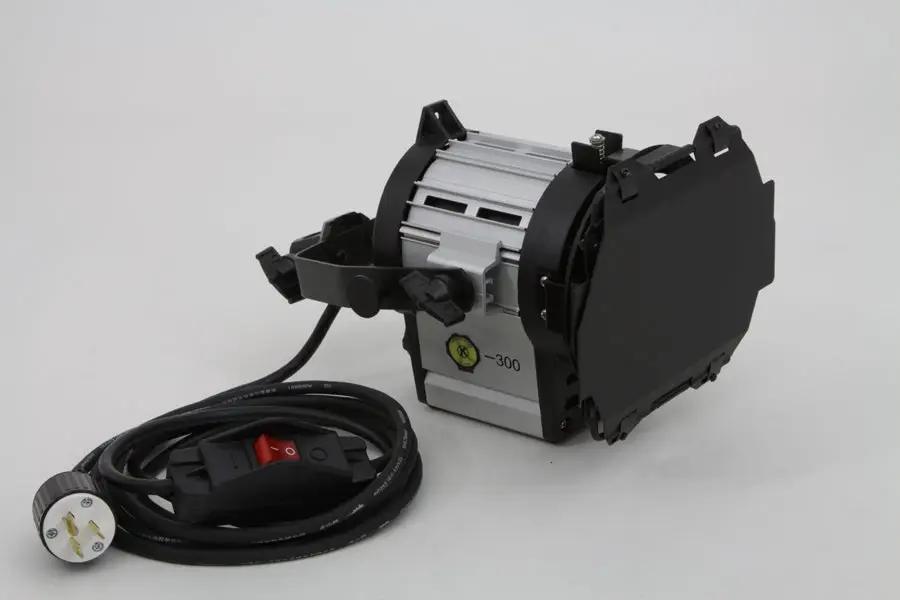 Wyatt Gatling DTW 650 Tungsten Light for Studio Lighting by Wyatt Gatling