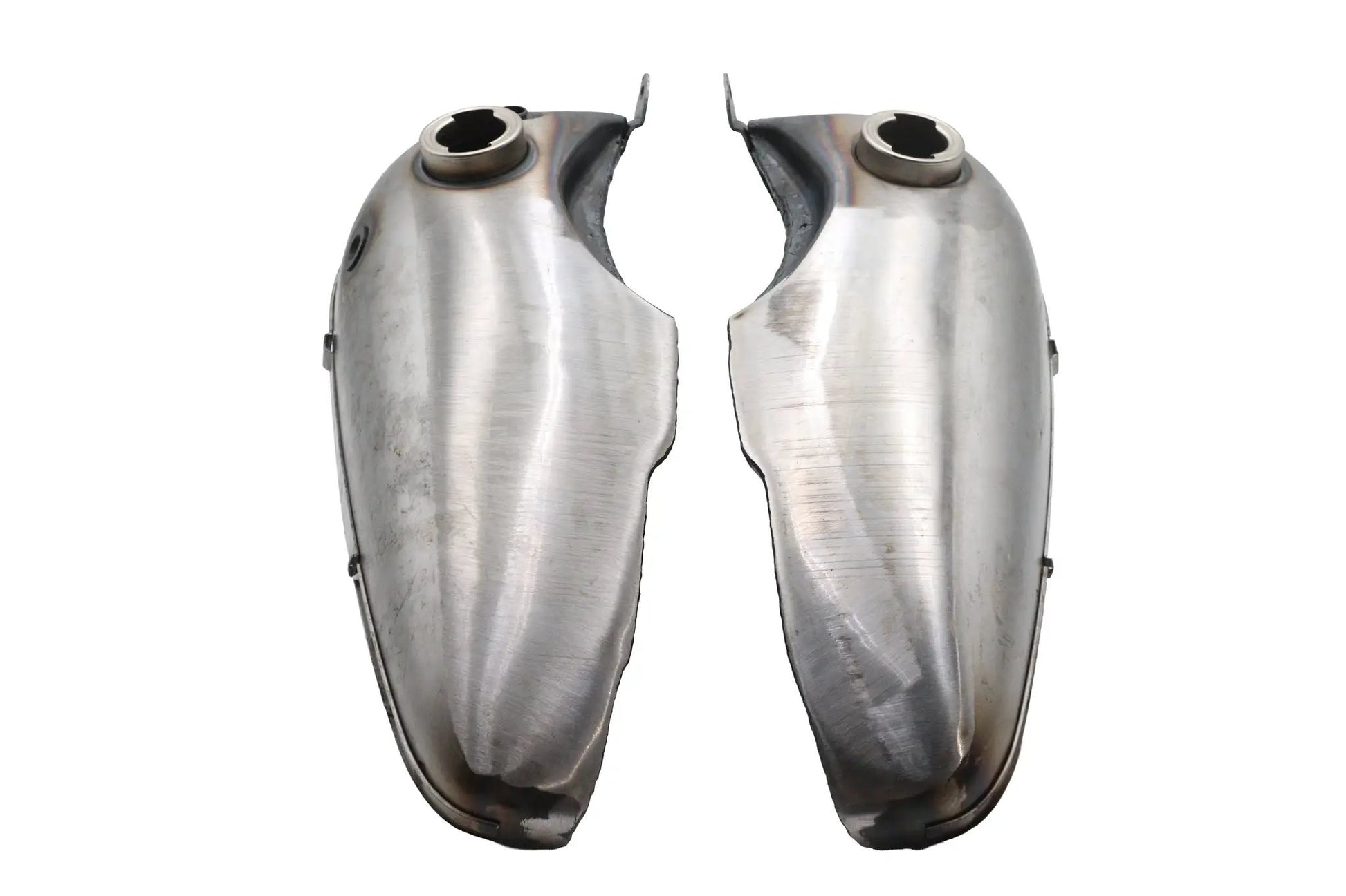 V-Twin Knucklehead Fat Bob Gas Tank Set 3.5 Gallon with Handshift Mounts and Shut Off Provision by V-Twin