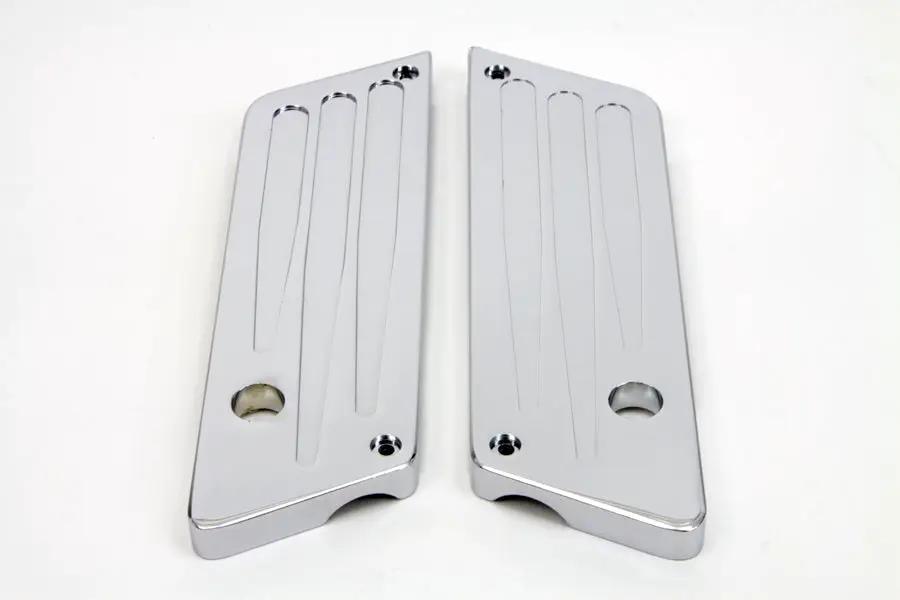 V-Twin Wyatt Gatling Milled Saddlebag Face Plate with Chrome Finish for Harley Davidson FLT 1993-2002 by V-Twin