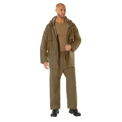 Rothco Microlite PVC Rainsuit in Coyote Brown Size Medium