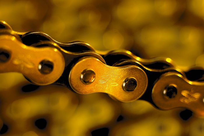 Renthal MX Chain R1 428 Spring Link - Durable Chain Accessory