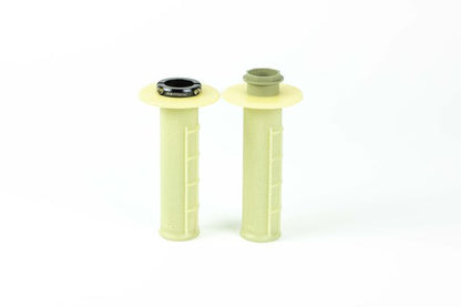 Renthal MX R-Works Lock-On Aramid Half Waffle Grips (Part G237)