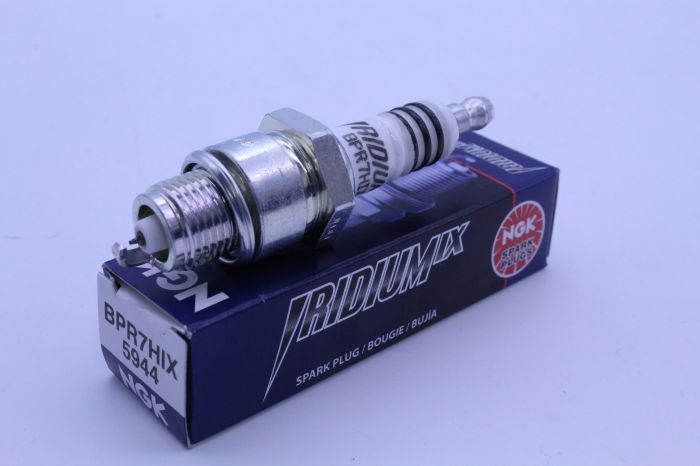 NGK BPR7HIX Iridium IX Spark Plug - Part Number 5944 for Optimal Engine Performance