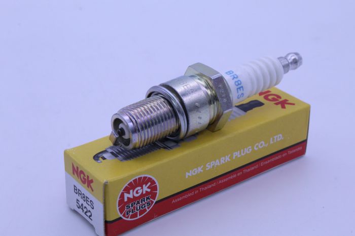 NGK BR8ES Nickel Spark Plug with Removable Terminal and 0.8mm Gap