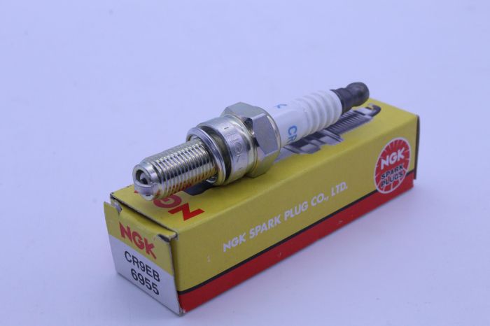NGK 6955 CR9EB Nickel Spark Plug - Reliable Ignition for Your Engine