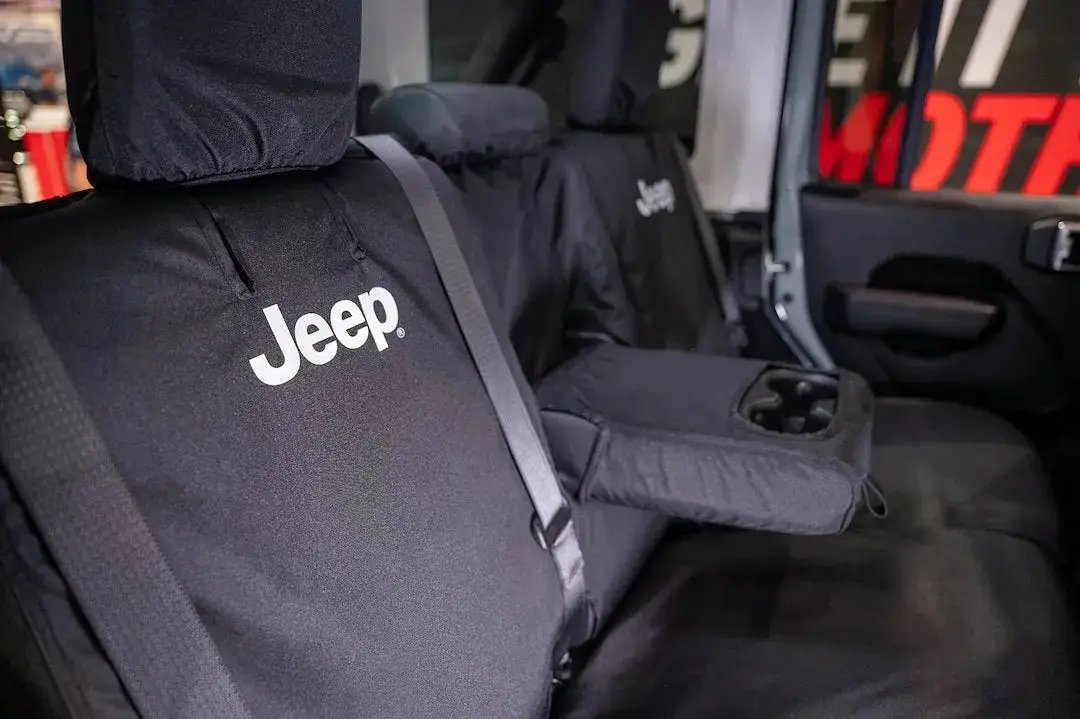 COVERCRAFT Endura Jeep Logo Seatsaver Custom S - Car Seat Protector for Jeep Vehicles by COVERCRAFT