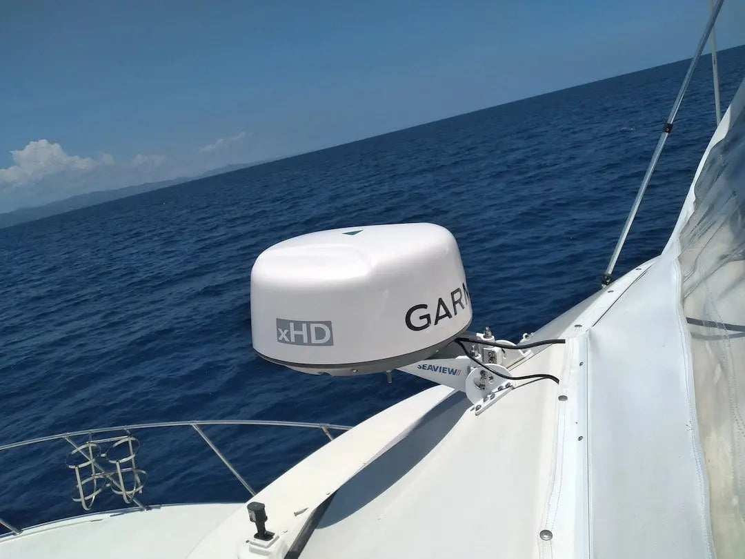 Seaview SM18RFB Mast Bracket with SMADFB for Marine Antenna Installation
